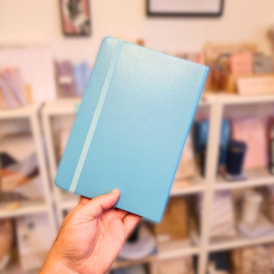 מחברת בעיצוב אישי תכלת דמוי עור