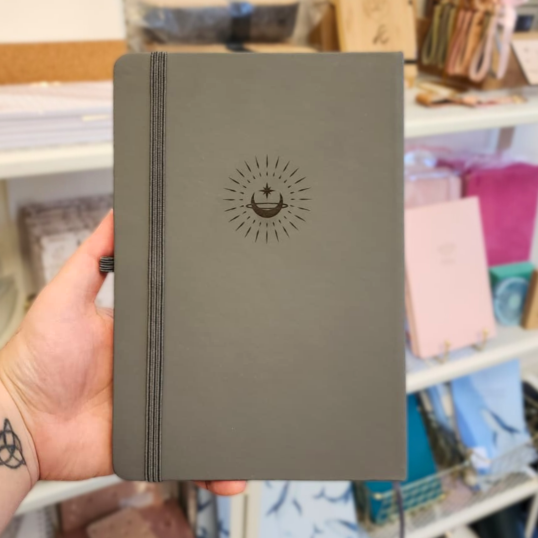 מחברת בעיצוב אישי - דמוי עור